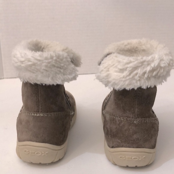 Geox Light Gray Suede Faux Fur Snow Boot Side Zipper Toddler Size 6.5 - Picture 4 of 7